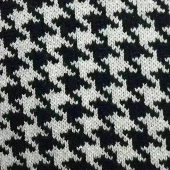 Worthington L, black & white acrylic sweater houndstooth heavy knit granny core - Picture 10 of 11